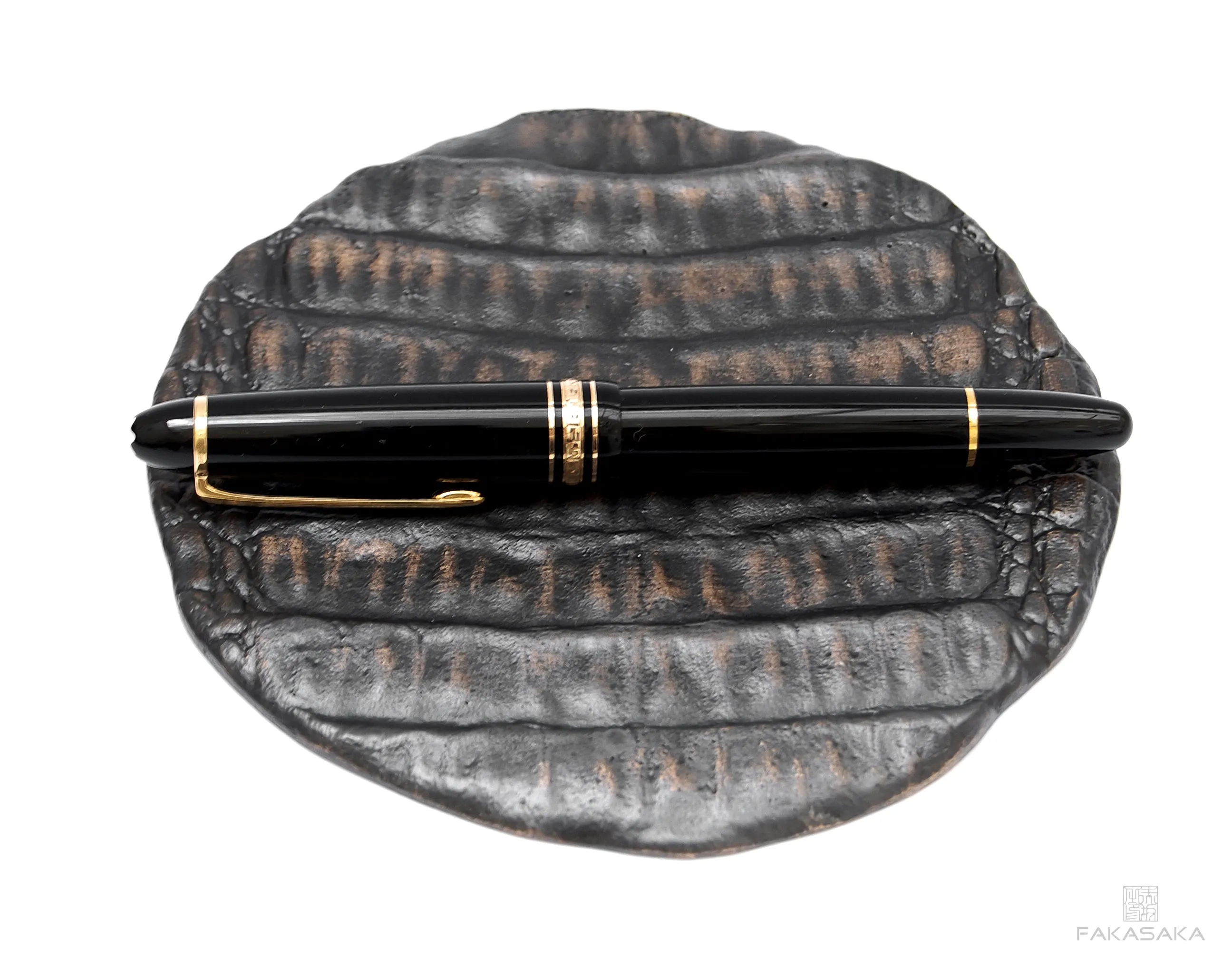 CROCODILE COASTER 1<br><br>CUP COASTER  / BOTTLE COASTER  / CANDLE TRAY / SMALL TRAY<br><br>BLACKBROWN BRONZE