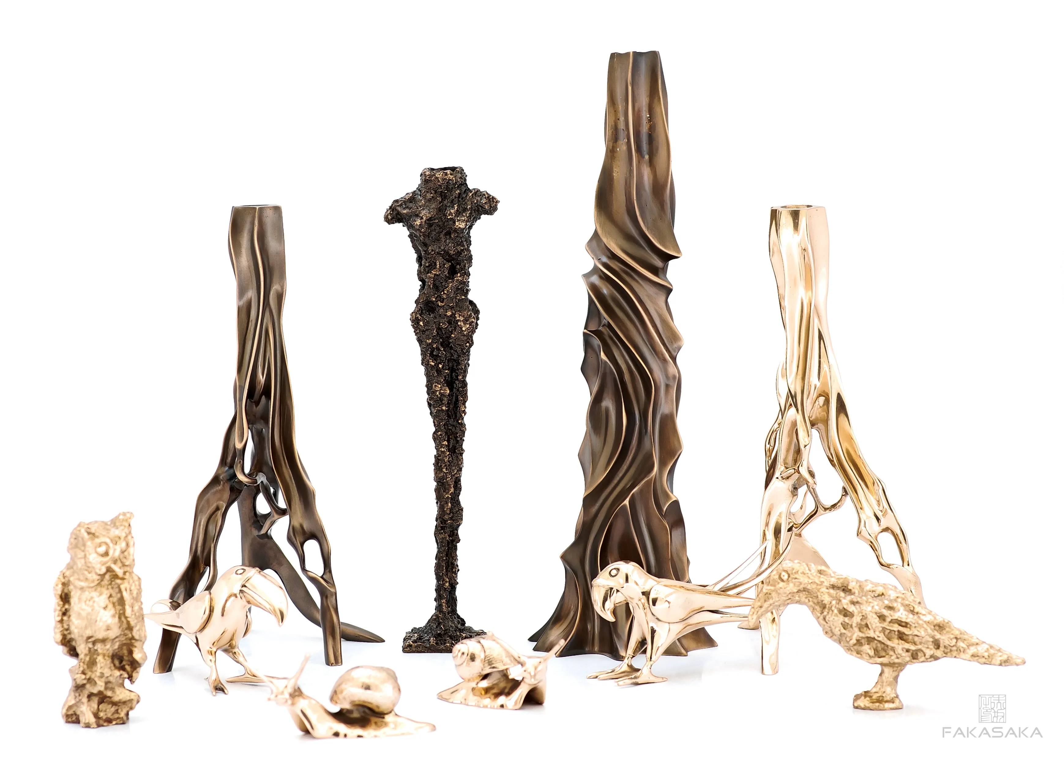 HUN CANDLE HOLDER<br><br>BLACKBROWN BRONZE