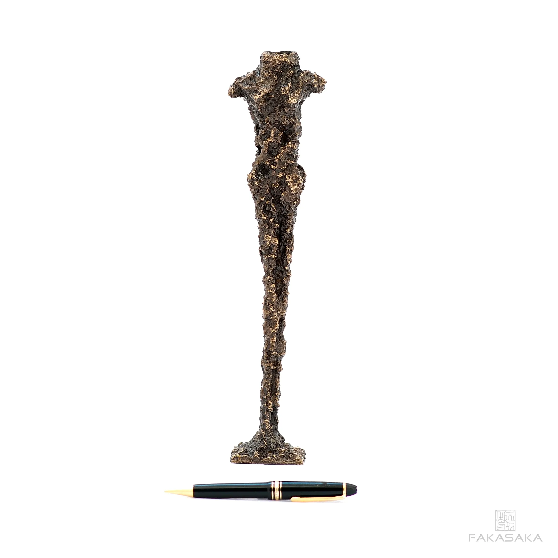 HUN CANDLE HOLDER<br><br>BLACKBROWN BRONZE