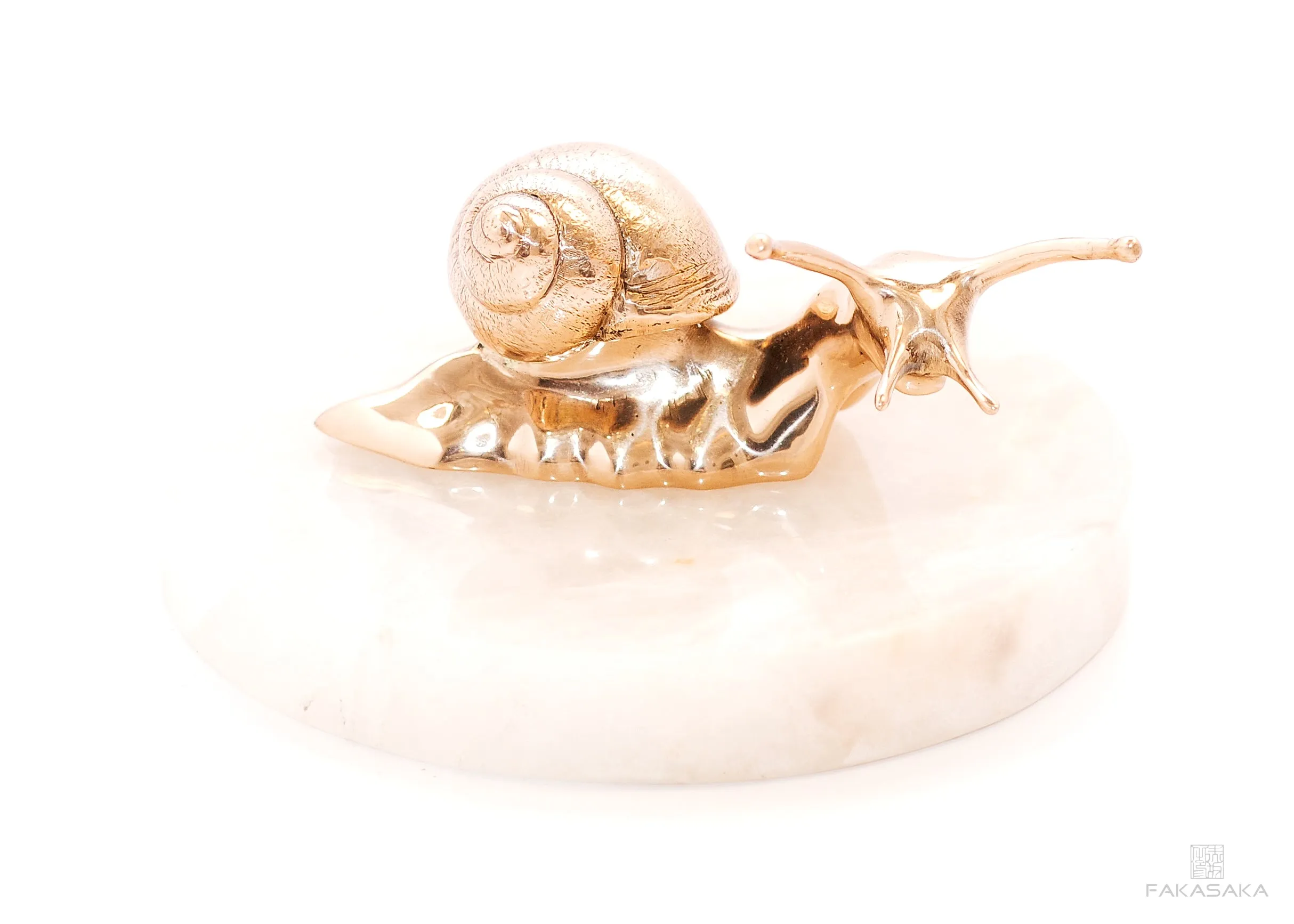 L' ESCARGOT DROITE<br><br>SCULPTURE / PAPER WEIGHT<br><br>POLISHED BRONZE<br>ONYX BASE