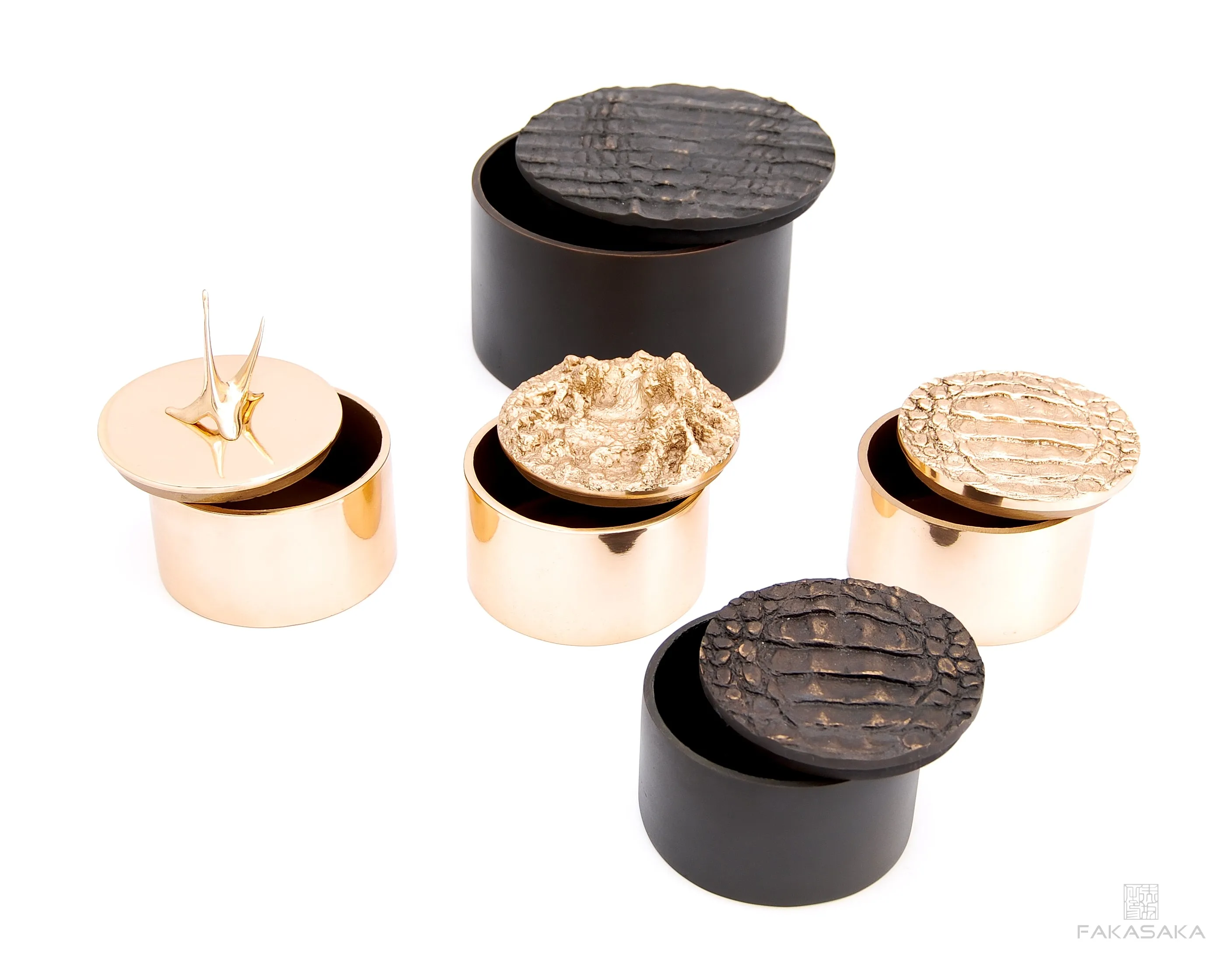 MARK<br><br>SMALL BOX / ASHTRAY<br><br>BLACKBROWN BRONZE
