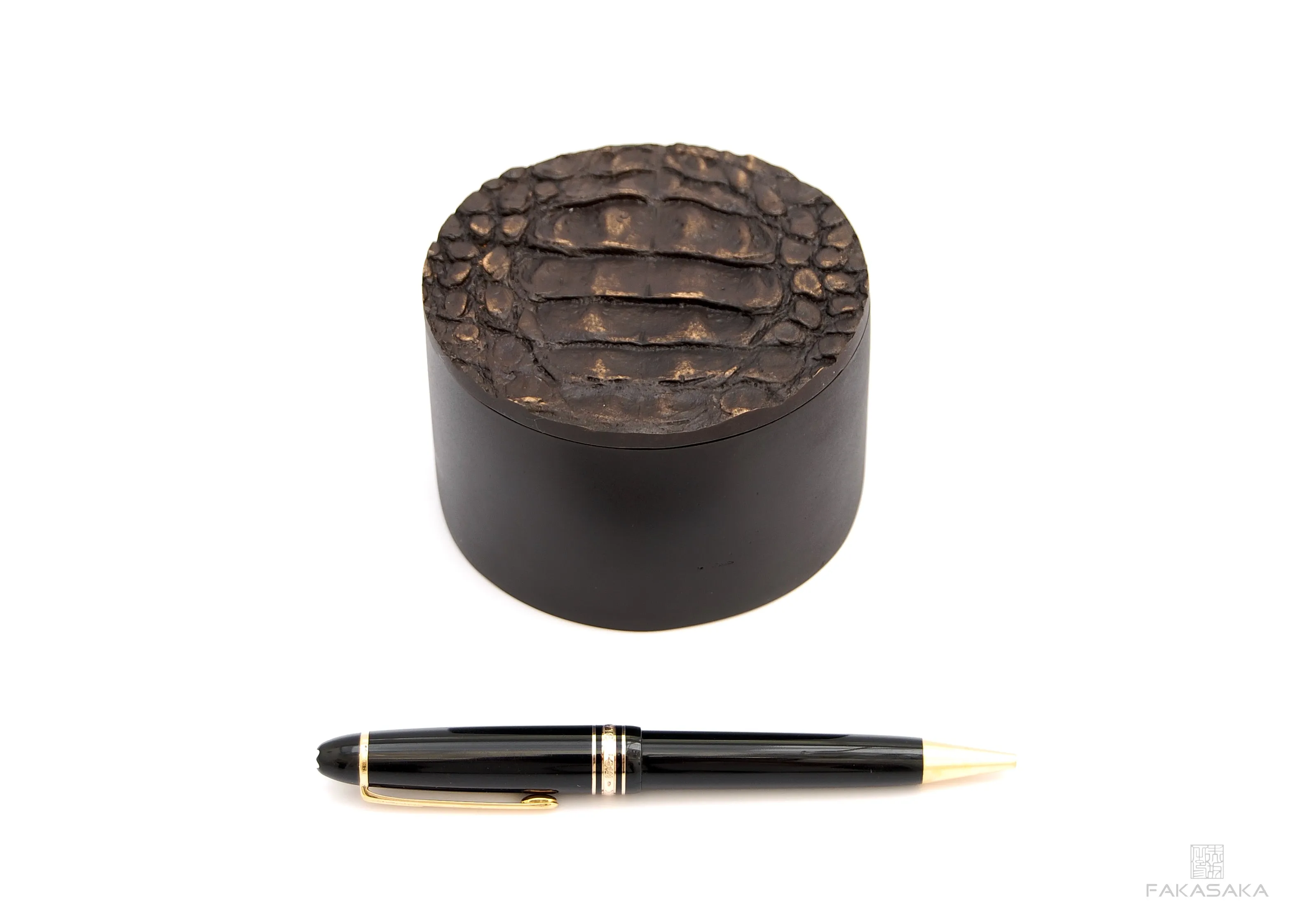 MARK<br><br>SMALL BOX / ASHTRAY<br><br>BLACKBROWN BRONZE