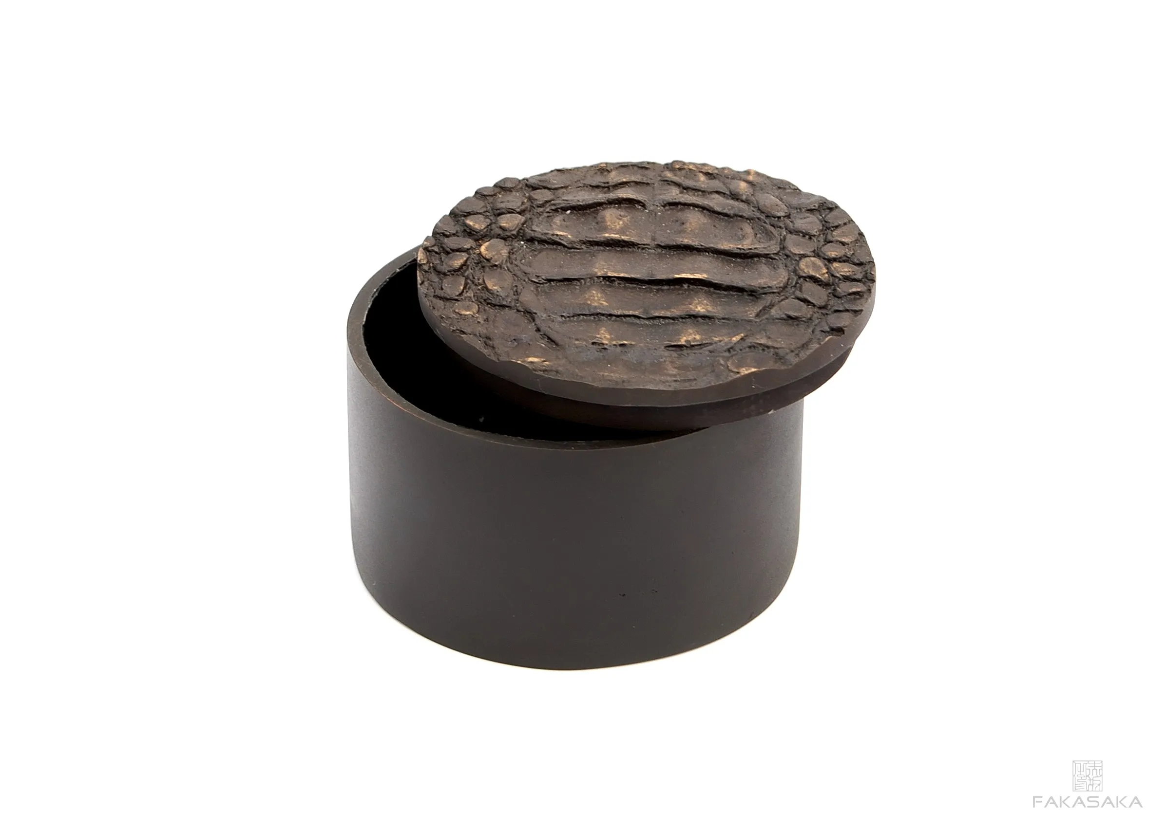MARK<br><br>SMALL BOX / ASHTRAY<br><br>BLACKBROWN BRONZE