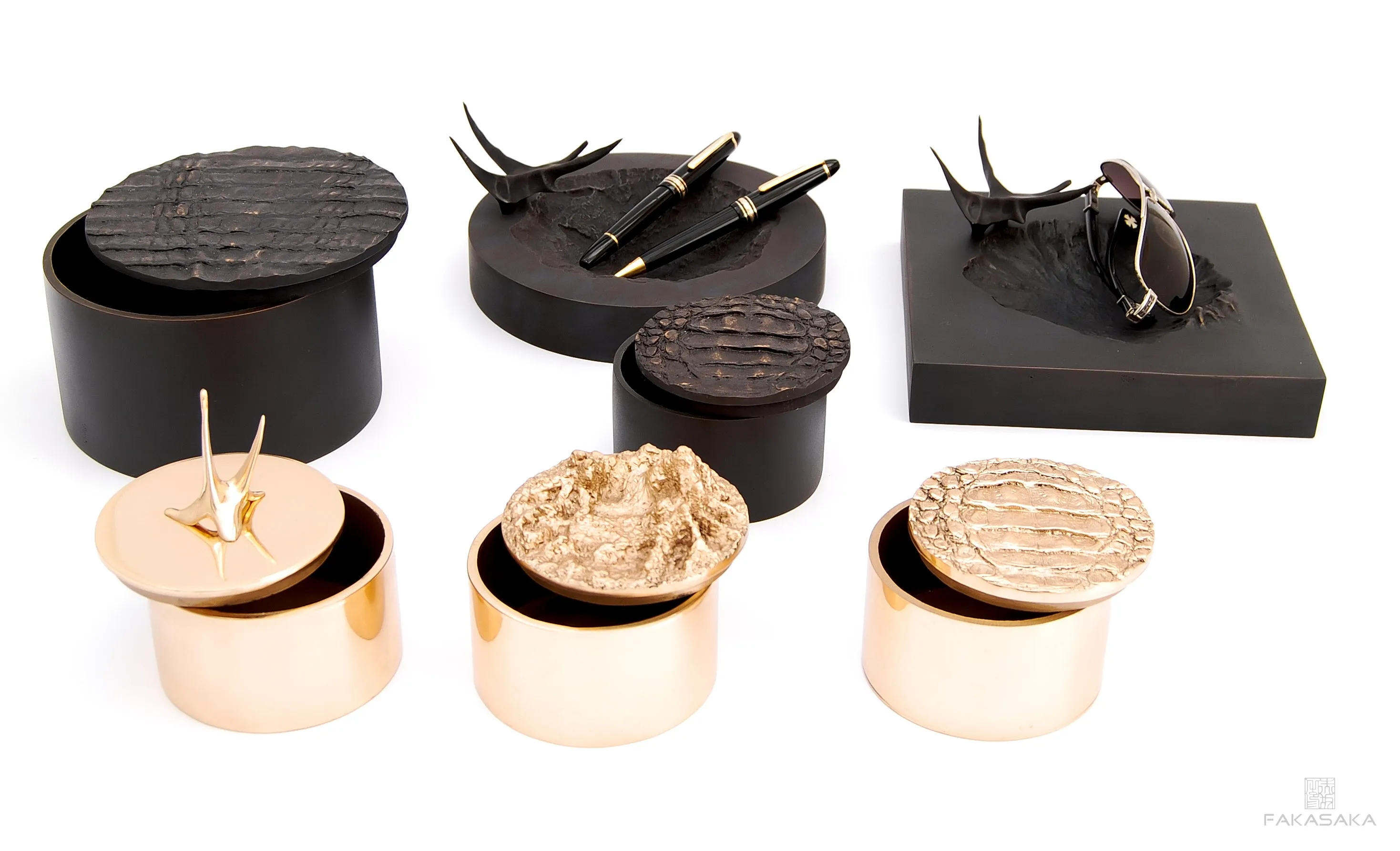 MARK<br><br>SMALL BOX / ASHTRAY<br><br>BLACKBROWN BRONZE