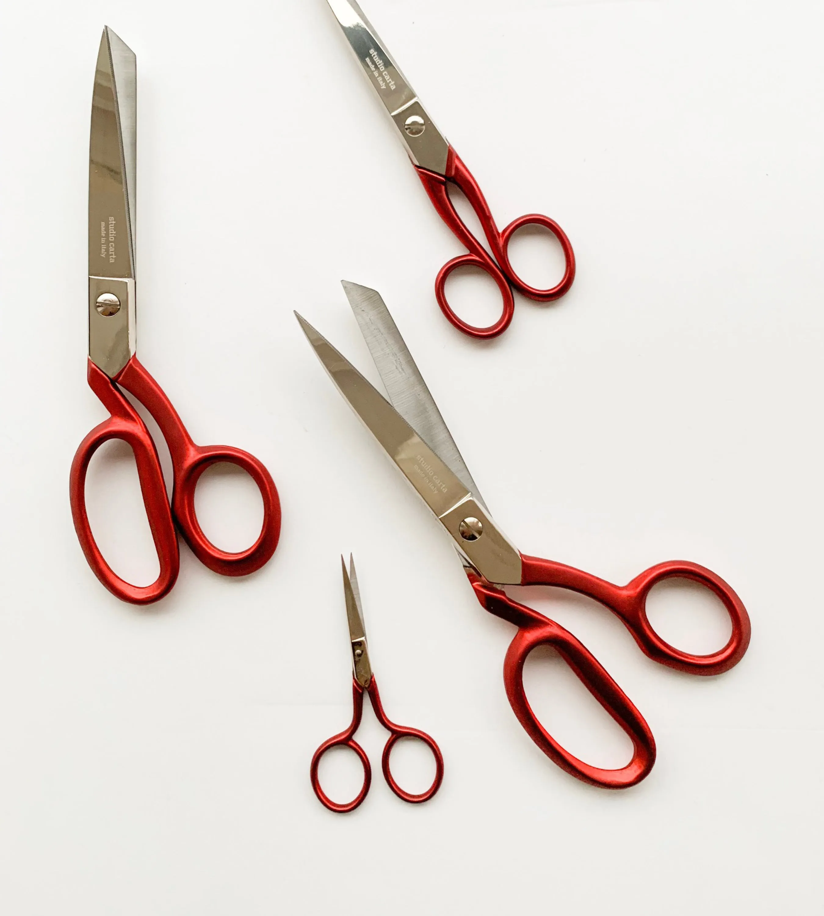 Scarlet red scissors